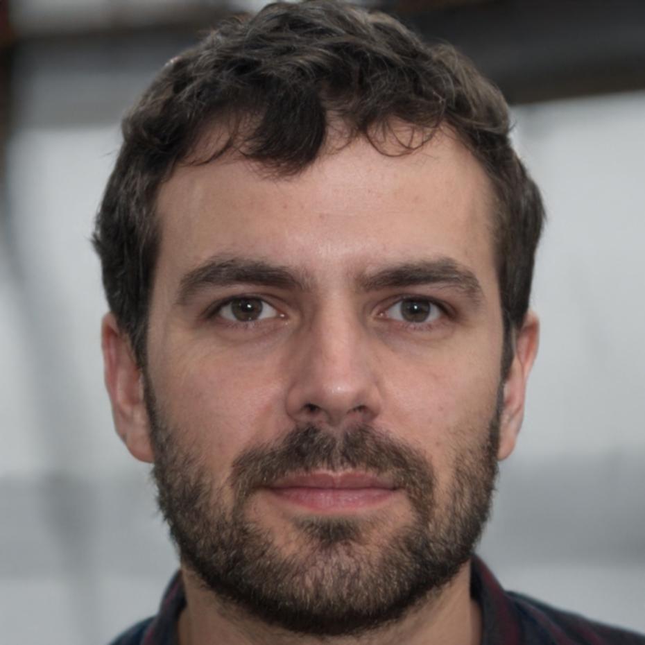 Portret Călin Gheorghe expert risc financiar